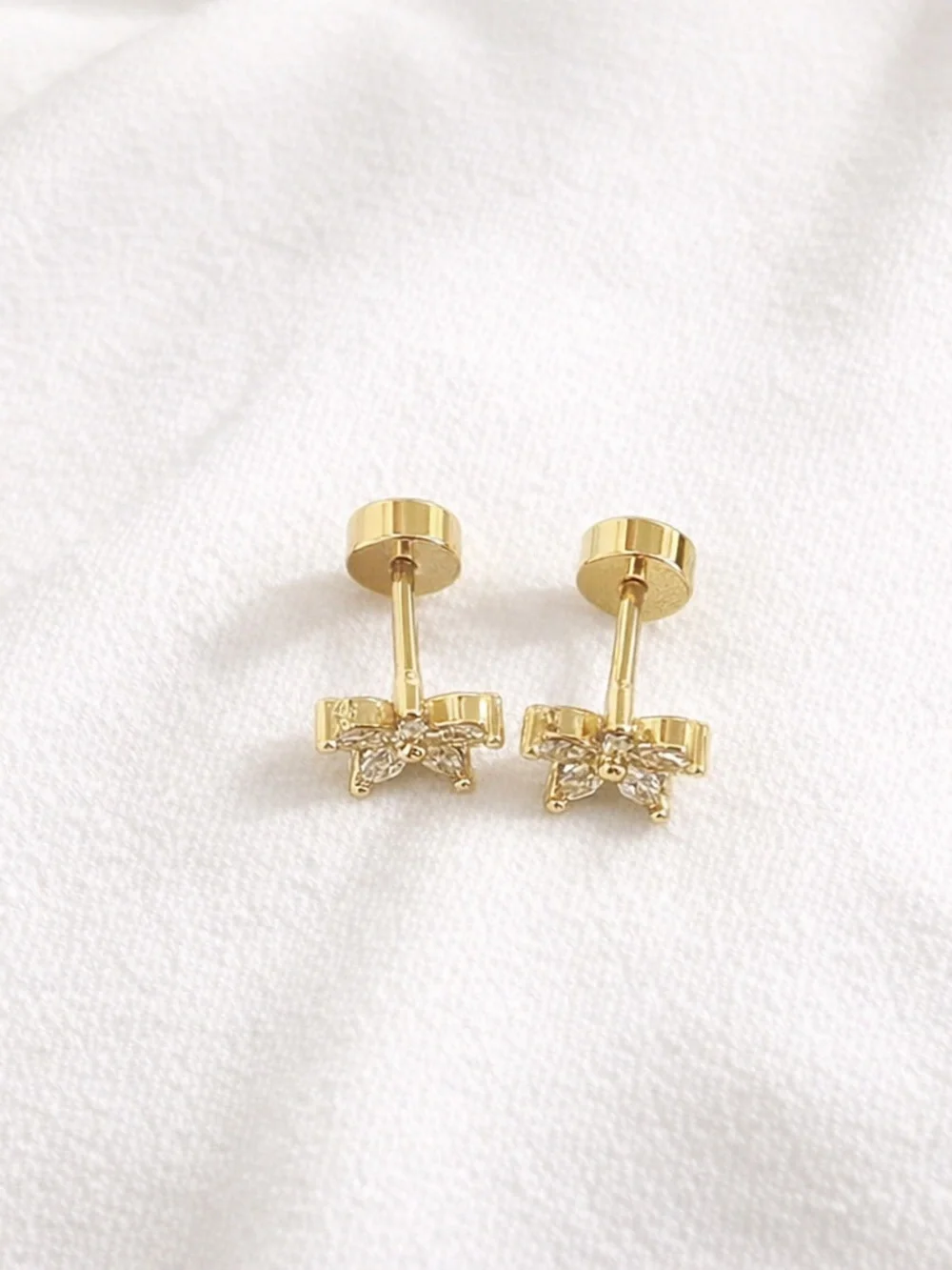 14k Gold plated stainless steel cubic zirconia flower screw back earrings - Picture 4 of 4